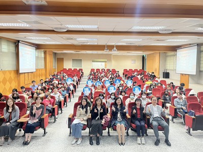 護理之美微電影合影